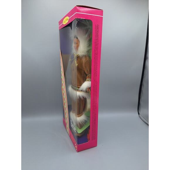 Barbie Collector's Edition, Dolls Of The World, Arctic Barbie. 1996 - Picture 5 of 8